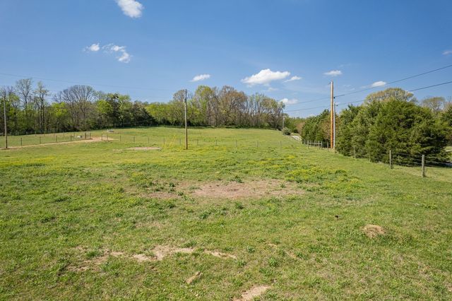 3036 Valley Creek Rd, Culleoka, TN 38451