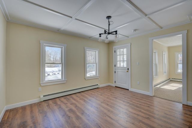 215 Hillside Avenue, Conway, NH 03818