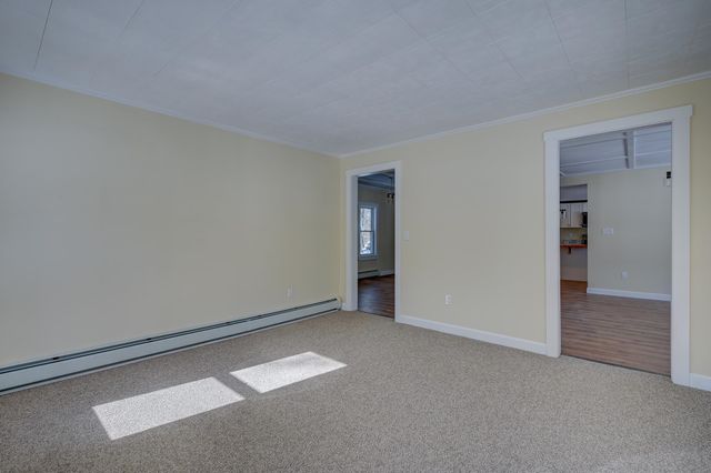 215 Hillside Avenue, Conway, NH 03818