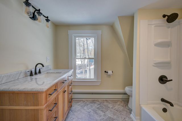 215 Hillside Avenue, Conway, NH 03818