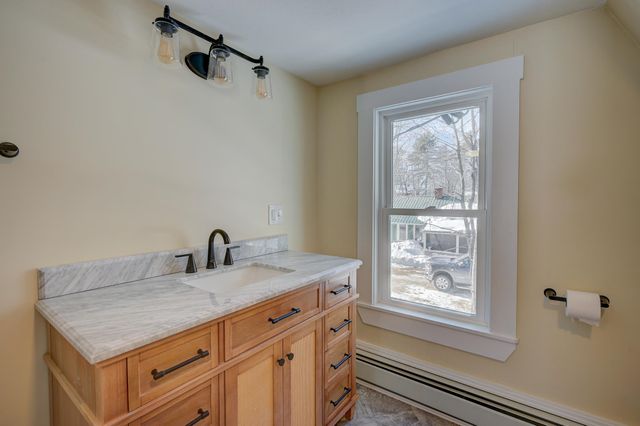 215 Hillside Avenue, Conway, NH 03818