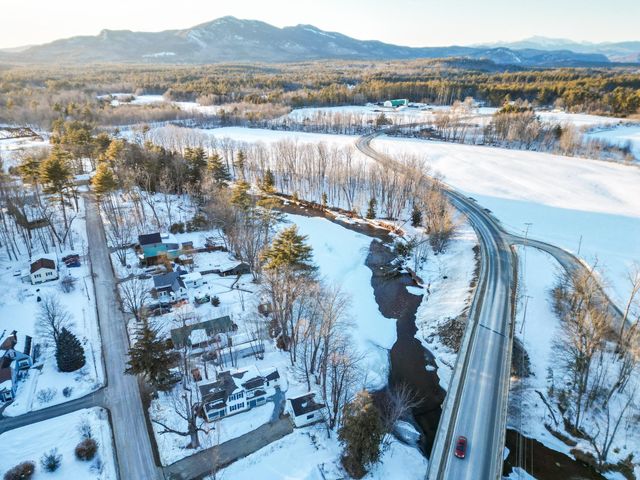 215 Hillside Avenue, Conway, NH 03818