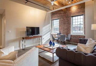 130 John St 243, Lowell, MA 01852