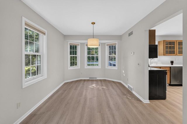 9 Court Of Brixham, Madison, WI 53705