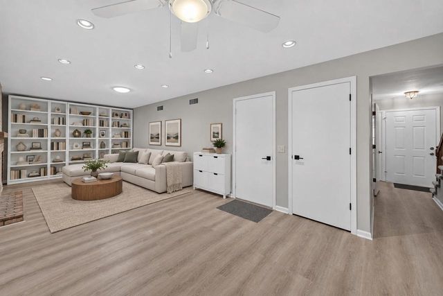 9 Court Of Brixham, Madison, WI 53705
