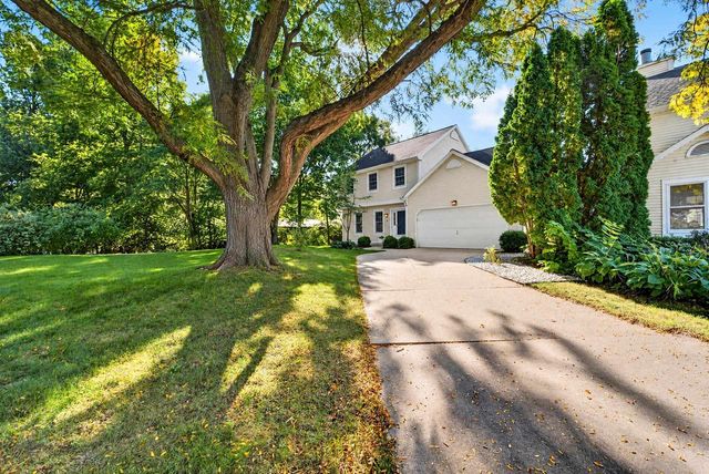 9 Court Of Brixham, Madison, WI 53705