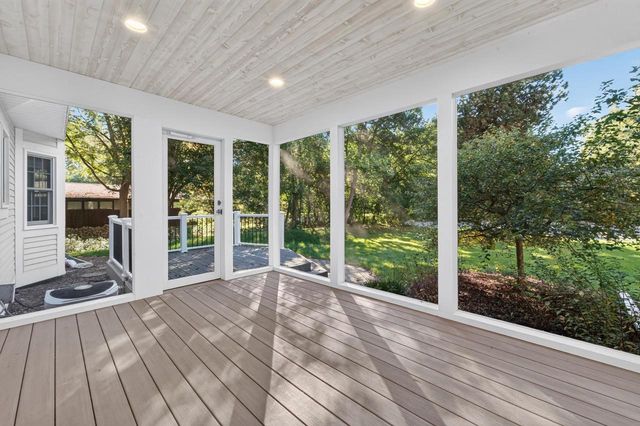 9 Court Of Brixham, Madison, WI 53705