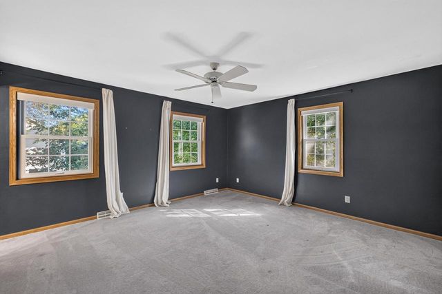 9 Court Of Brixham, Madison, WI 53705