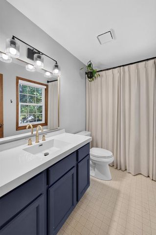 9 Court Of Brixham, Madison, WI 53705