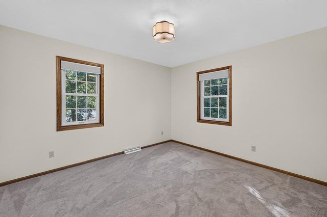 9 Court Of Brixham, Madison, WI 53705