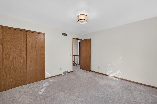 9 Court Of Brixham, Madison, WI 53705
