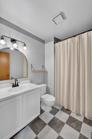 9 Court Of Brixham, Madison, WI 53705