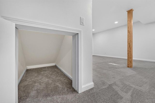 9 Court Of Brixham, Madison, WI 53705