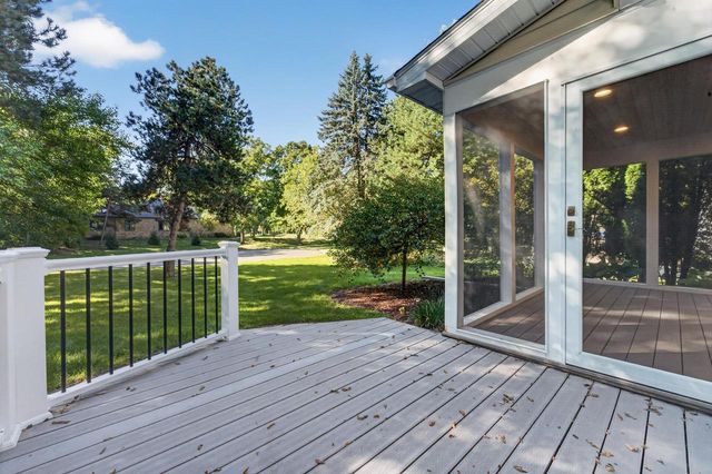 9 Court Of Brixham, Madison, WI 53705