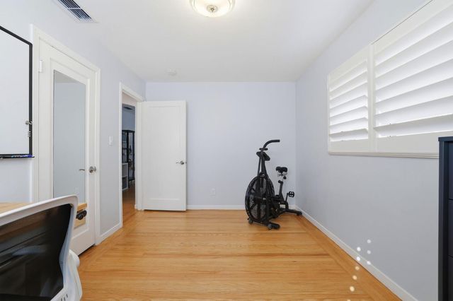 1332 62nd St, Sacramento, CA 95819