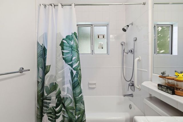 1332 62nd St, Sacramento, CA 95819