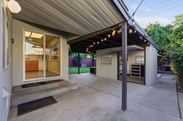 1332 62nd St, Sacramento, CA 95819