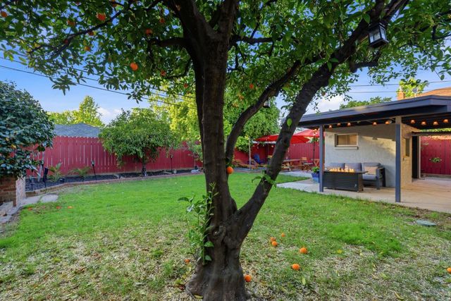 1332 62nd St, Sacramento, CA 95819