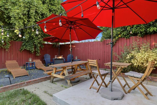 1332 62nd St, Sacramento, CA 95819