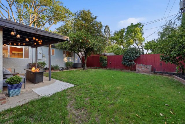 1332 62nd St, Sacramento, CA 95819