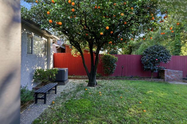 1332 62nd St, Sacramento, CA 95819