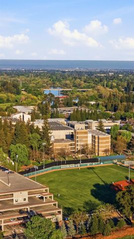 1332 62nd St, Sacramento, CA 95819