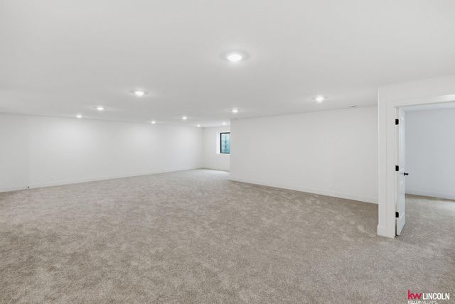 605 N 108 Street, Lincoln, NE 68527