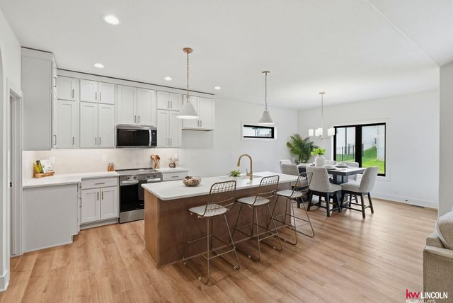 605 N 108 Street, Lincoln, NE 68527