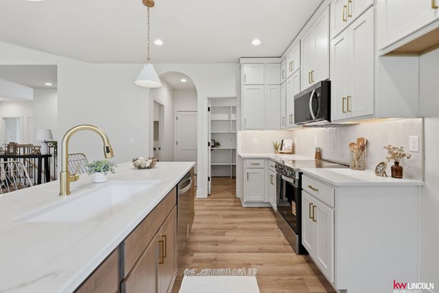 605 N 108 Street, Lincoln, NE 68527