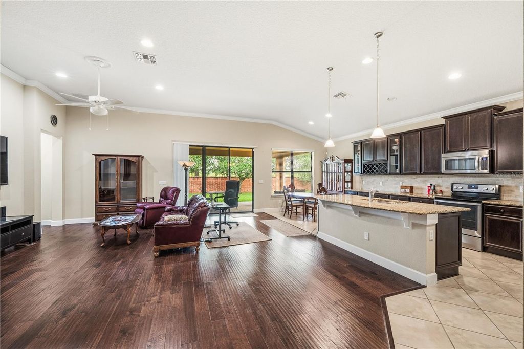 Image 9 of property listing at 7174 BEEK STREET, Windermere, FL 34786