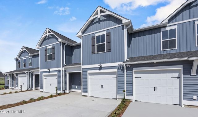 62 W Pioneer Way 121, Hampstead, NC 28443