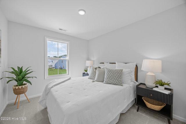62 W Pioneer Way 121, Hampstead, NC 28443