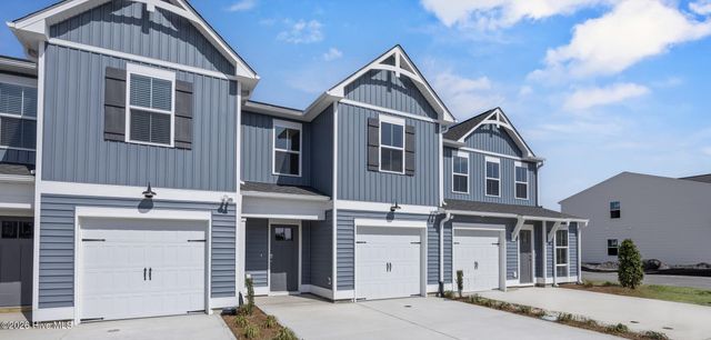 62 W Pioneer Way 121, Hampstead, NC 28443