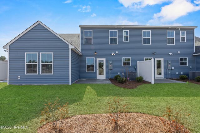 62 W Pioneer Way 121, Hampstead, NC 28443