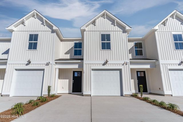 62 W Pioneer Way 121, Hampstead, NC 28443