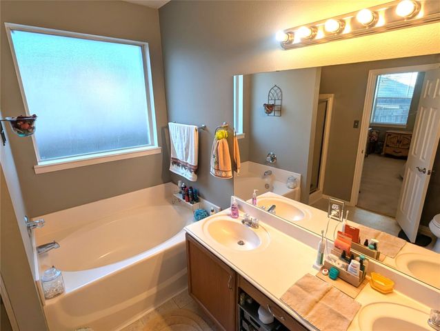 3404 Austin Street, Gainesville, TX 76240