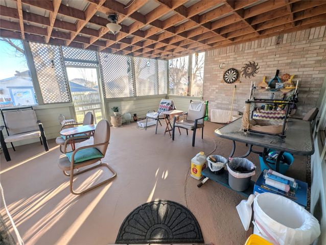 3404 Austin Street, Gainesville, TX 76240