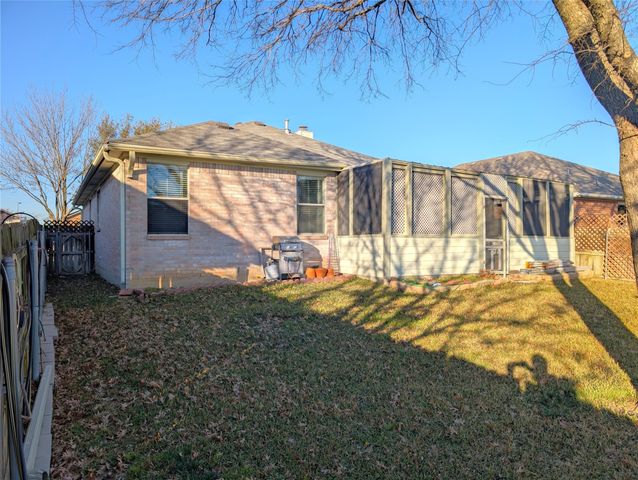 3404 Austin Street, Gainesville, TX 76240