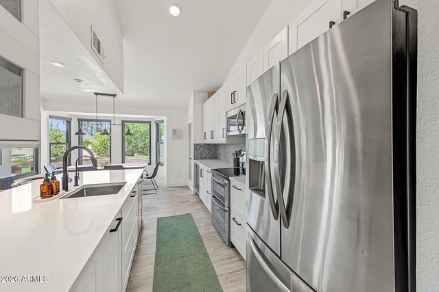 3612 W SARAGOSA Street, Chandler, AZ 85226
