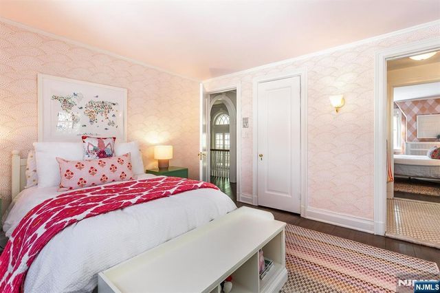 64 Forest Avenue, Glen Ridge, NJ 07028