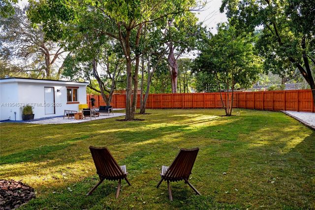 12060 NW 1st Ct, North Miami, FL 33168