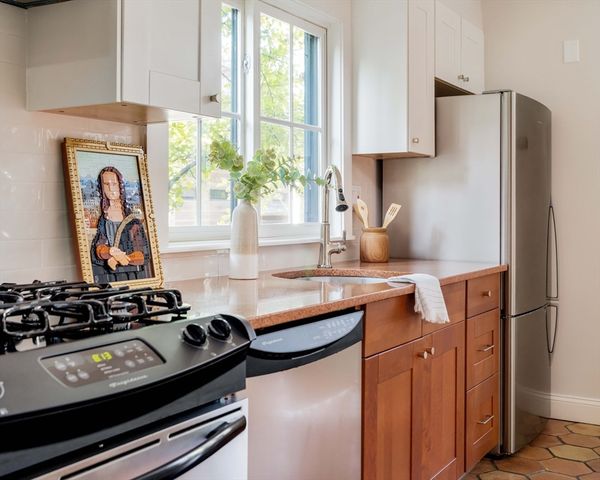 32 Bellis Circle, Cambridge, MA 02140