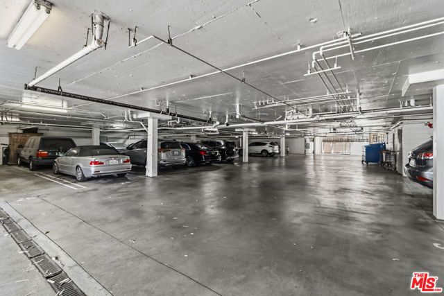 500 S BARRINGTON Avenue 2, Los Angeles, CA 90049