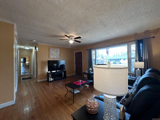 423 Laughrun Drive, Forrest City, AR 72335