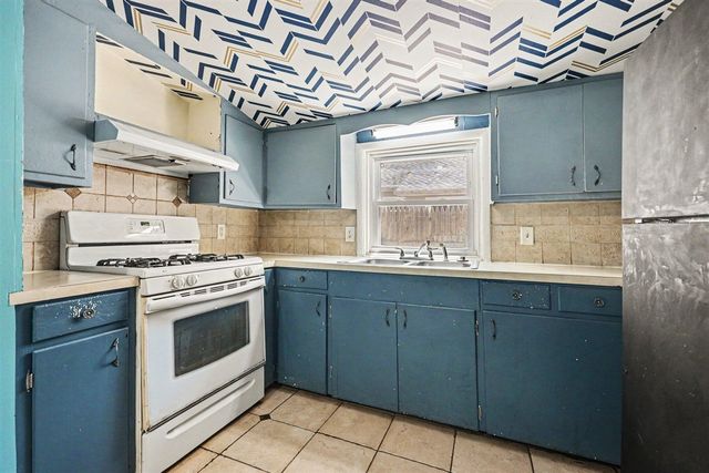 2841 Longstreet Avenue, Wyoming, MI 49509