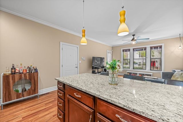 1308 W Granville Avenue 1, Chicago, IL 60660