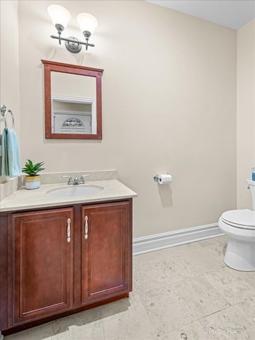 1308 W Granville Avenue 1, Chicago, IL 60660