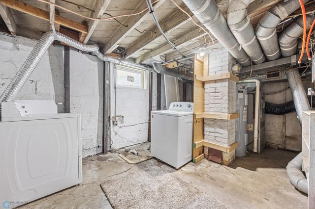 310 10th Street S, Moorhead, MN 56560