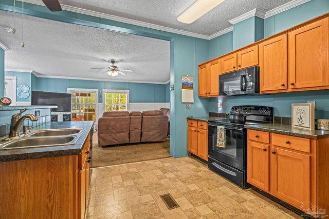 5105 April Ln, Pace, FL 32571