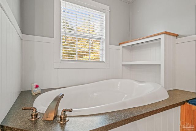 5105 April Ln, Pace, FL 32571